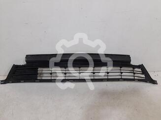 Решетка в бампер Toyota RAV 4 IV [CA40] 2012 - 2019