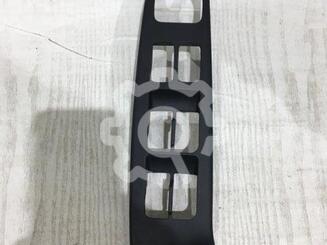 Накладка двери передней левой Hyundai ix35 2010 - 2015