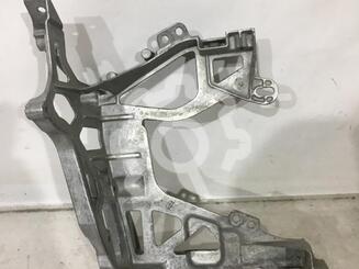 Кронштейн фар левый Mercedes-Benz C-Klasse IV W205 2014 - 2021