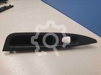 Накладка блока управления стеклоподъемниками Nissan Qashqai (J11) c 2014 г.