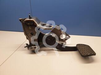Педаль тормоза Nissan Juke (F15) c 2011 г.