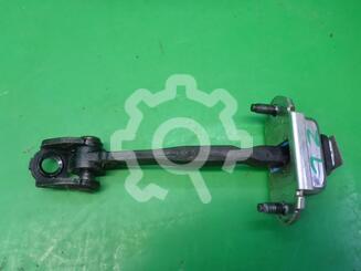 Ограничитель двери Ford Fusion 2002 - 2012