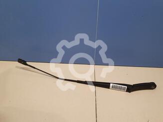Поводок стеклоочистителя передний правый Skoda Octavia [A7] III 2013 - 2020