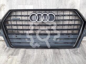 Решетка радиатора Audi Q7 с 2015 г.