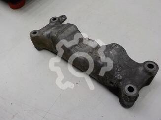 Кронштейн (кузов снаружи) Peugeot 3008 I 2009 - 2016