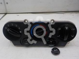 Блок управления климатической установкой Ford Fusion 2002 - 2012