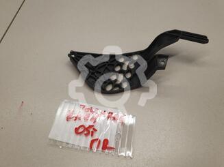 Кронштейн (кузов внутри) Volkswagen Touareg I 2002 - 2010
