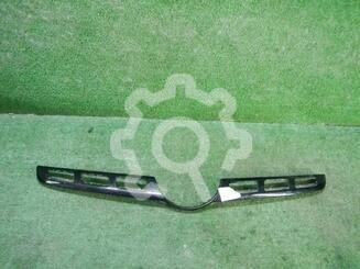 Накладка решетки радиатора Mercedes-Benz GLA-Klasse I [X156] 2013 - 2020