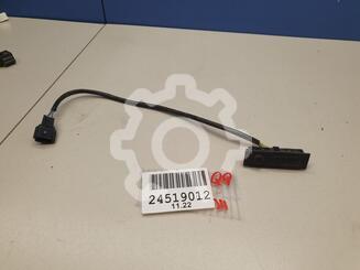 Кнопка открывания багажника Nissan Qashqai (J11) c 2014 г.