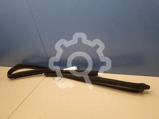 Уплотнитель стекла двери Hyundai i40 2011 - н.в.