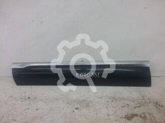 Накладка двери передней левой Volkswagen Touareg II 2010 - н.в.