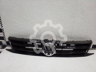 Решетка радиатора Volkswagen Jetta VI 2010 - 2018