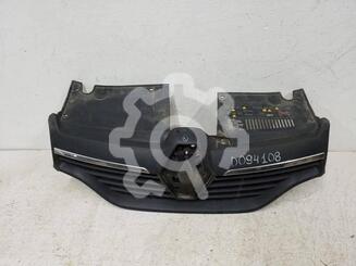 Решетка радиатора Renault Logan II 2012 - н.в.