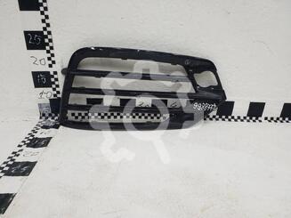 Решетка в бампер Audi Q3 [8U] 2011 - 2018