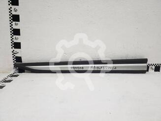 Накладка двери передней правой Mitsubishi Outlander III 2012 - 2024