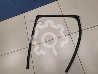 Уплотнитель стекла двери Mitsubishi Outlander II 2005 - 2013