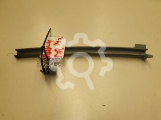 Направляющая стекла двери Toyota RAV 4 IV [CA40] 2012 - 2019