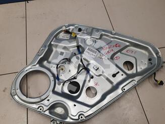 Стеклоподъемник задний правый Hyundai Santa Fe II 2005 - 2012