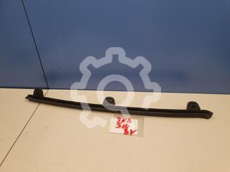 Уплотнитель двери Peugeot 308 2007 - 2015