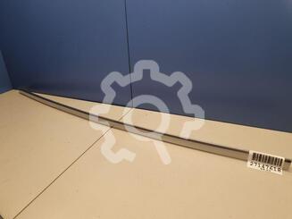 Молдинг двери передней правой Cadillac XT5 2016 - н.в.