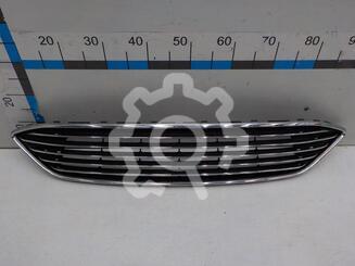Решетка радиатора Ford Focus III 2011 - 2019