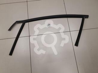 Уплотнитель стекла двери Ford Focus III 2011 - 2019