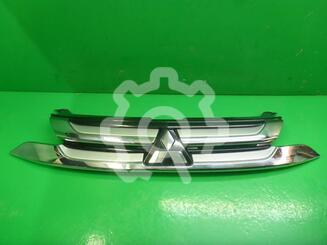 Решетка радиатора Mitsubishi Outlander III 2012 - 2024