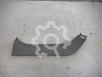 Накладка крышки багажника Toyota Land Cruiser [200] 2007 - 2021