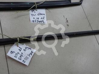 Уплотнитель стекла двери Ford Focus II 2005 - 2011