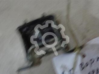 Петля двери Nissan Navara (Frontier) III (D40) 2004 - 2015