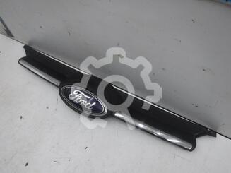 Решетка радиатора Ford Focus III 2011 - 2019