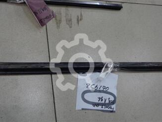 Уплотнитель стекла двери Ford Focus II 2005 - 2011