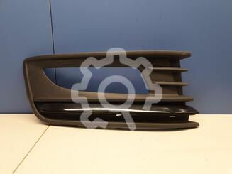 Решетка в бампер Volkswagen Polo V (Sedan RUS) 2011 - 2020