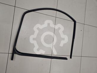 Уплотнитель стекла двери Citroen Jumpy II 2007 - 2016