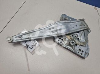 Стеклоподъемник задний правый Toyota Avensis II 2003 - 2008