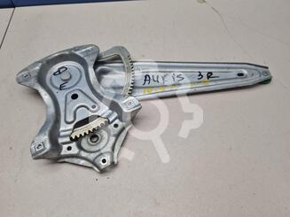 Стеклоподъемник задний правый Toyota Auris (E15) 2006 - 2012