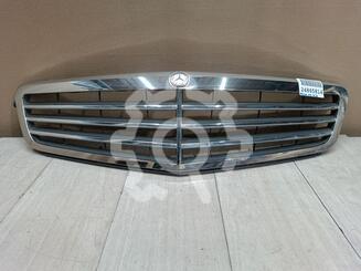 Решетка радиатора Mercedes-Benz C-Klasse III W204 2006 - 2015