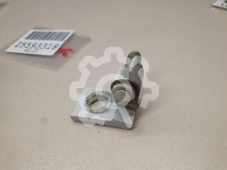 Петля двери Volkswagen Golf VII 2012 - 2020