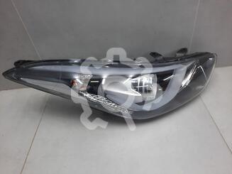 Фара правая Hyundai Elantra V [MD] 2010 - 2016