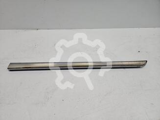 Молдинг двери передней правой Toyota Land Cruiser [200] 2007 - 2021