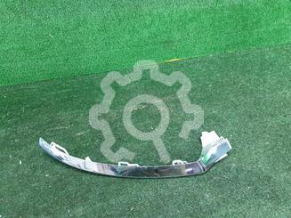 Накладка бампера переднего Mercedes-Benz C-Klasse IV W205 2014 - 2021