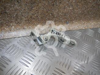 Петля двери передней Ford Focus II 2005 - 2011