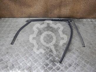 Уплотнитель стекла двери Ford Focus II 2005 - 2011