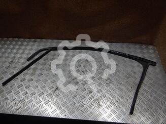 Уплотнитель стекла двери Ford Focus II 2005 - 2011