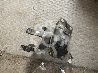 Опора двигателя Ford Focus II 2005 - 2011