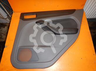 Обшивка двери задней правой Ford Focus II 2005 - 2011
