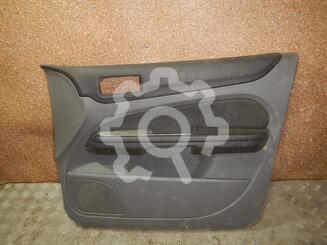 Обшивка двери передней правой Ford Focus II 2005 - 2011