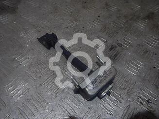 Ограничитель двери Ford Focus II 2005 - 2011