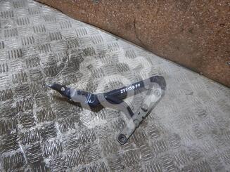 Петля крышки багажника Ford Focus II 2005 - 2011