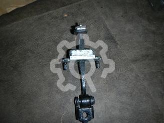 Ограничитель двери Ford Fusion 2002 - 2012
